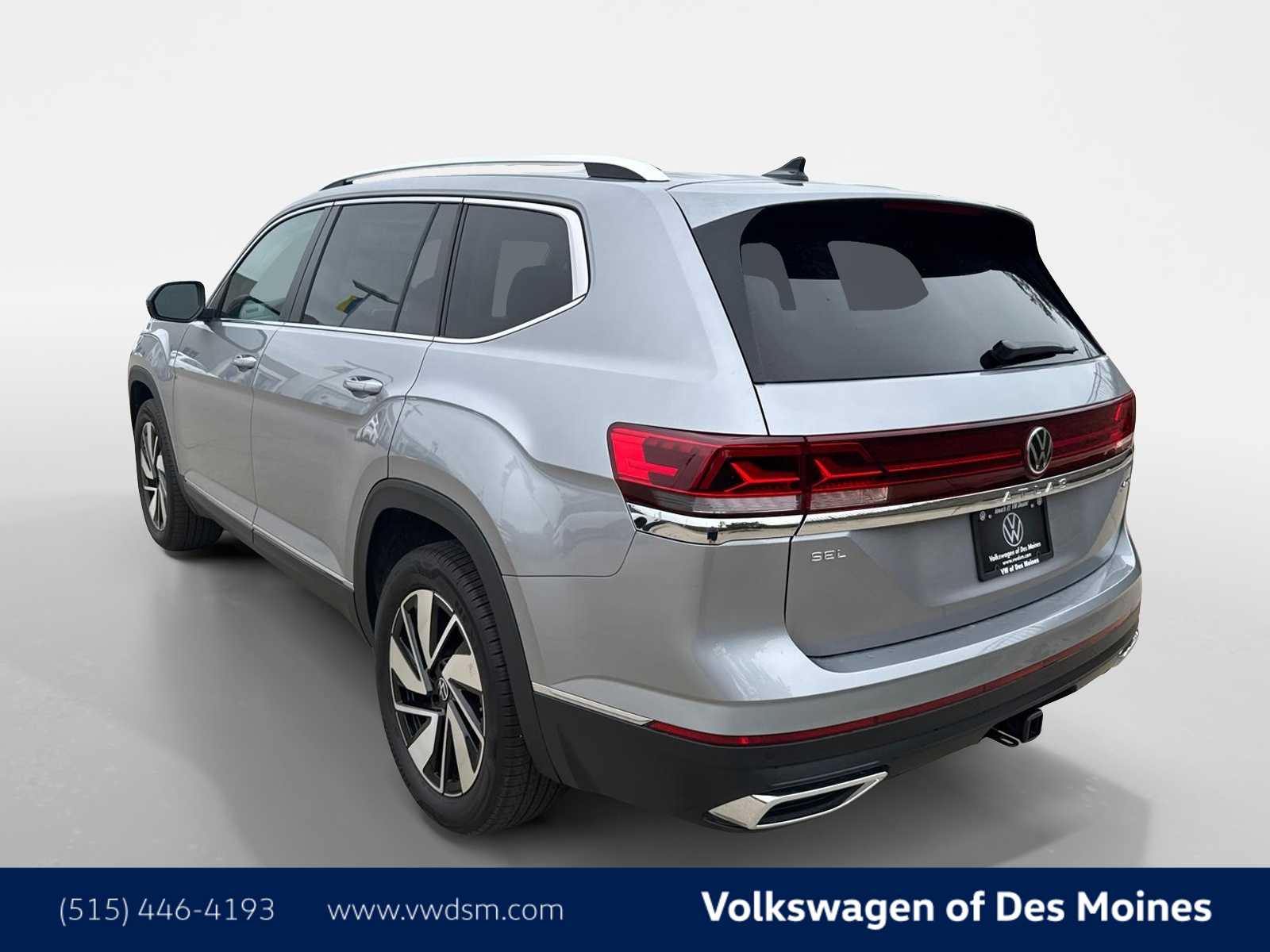 2025 Volkswagen Atlas SEL photo 4