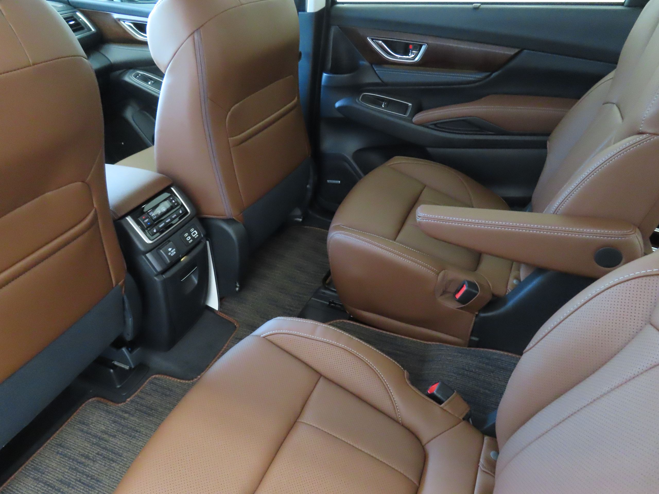 2025 Subaru Ascent Touring photo 22