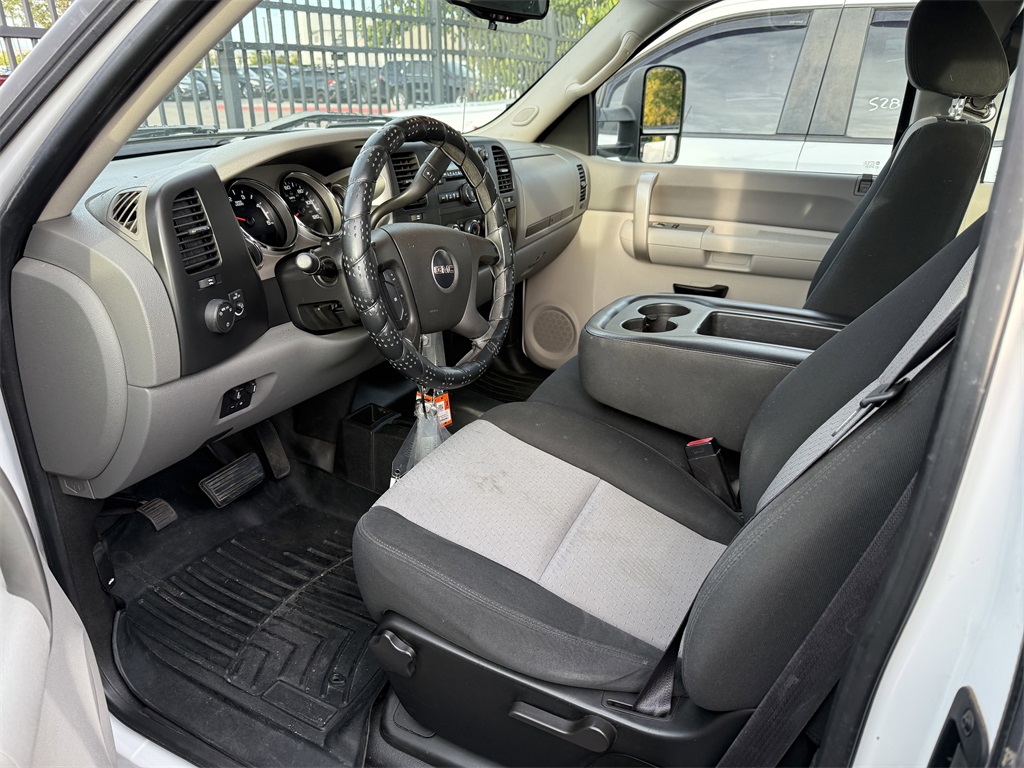 2008 Gmc Sierra Work Truck photo 2