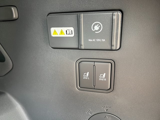 2026 Kia EV9 Light Long Range photo 4