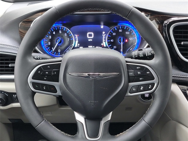 2024 Chrysler Pacifica Limited photo 27