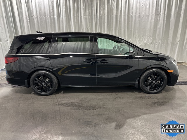 2024 Honda Odyssey Sport photo 2