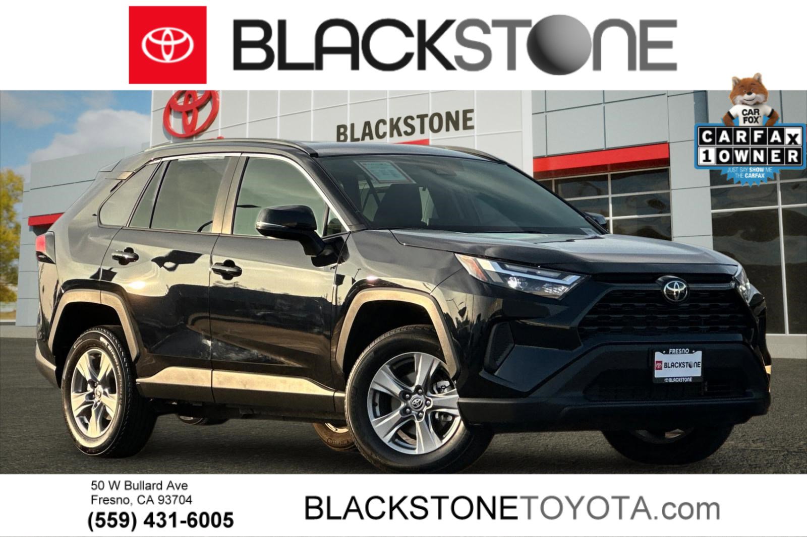 2025 Toyota RAV4 XLE's photo