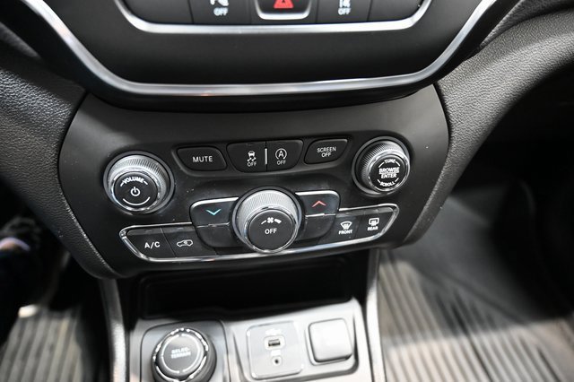 2021 Jeep Cherokee Latitude photo 16
