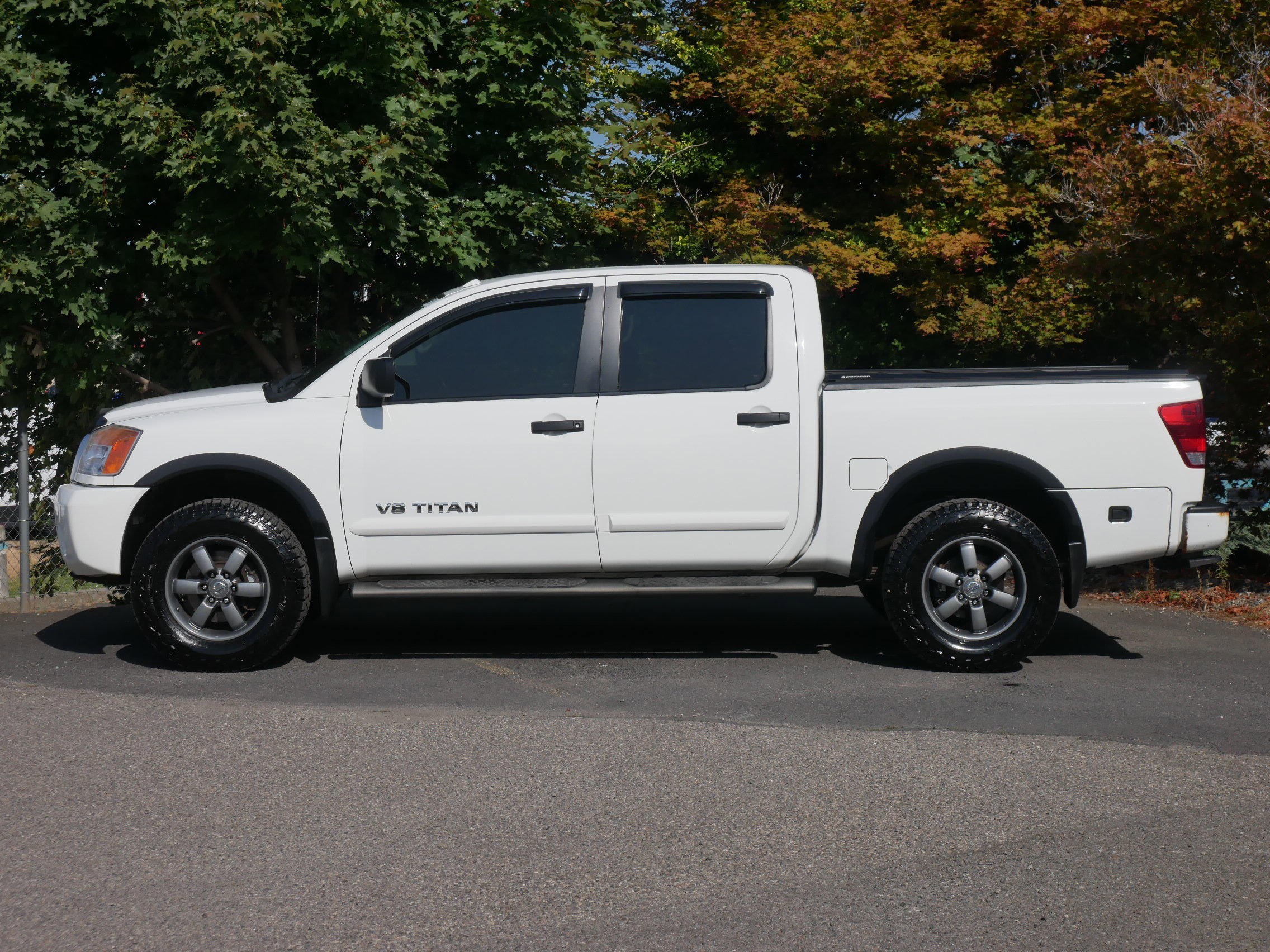 2013 Nissan Titan PRO-4X photo 16