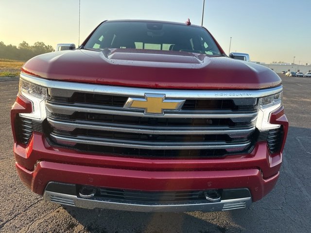 2023 Chevrolet Silverado 1500 High Country photo 2