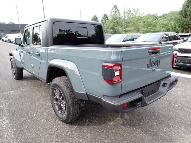 2025 Jeep Gladiator Sport S photo 3