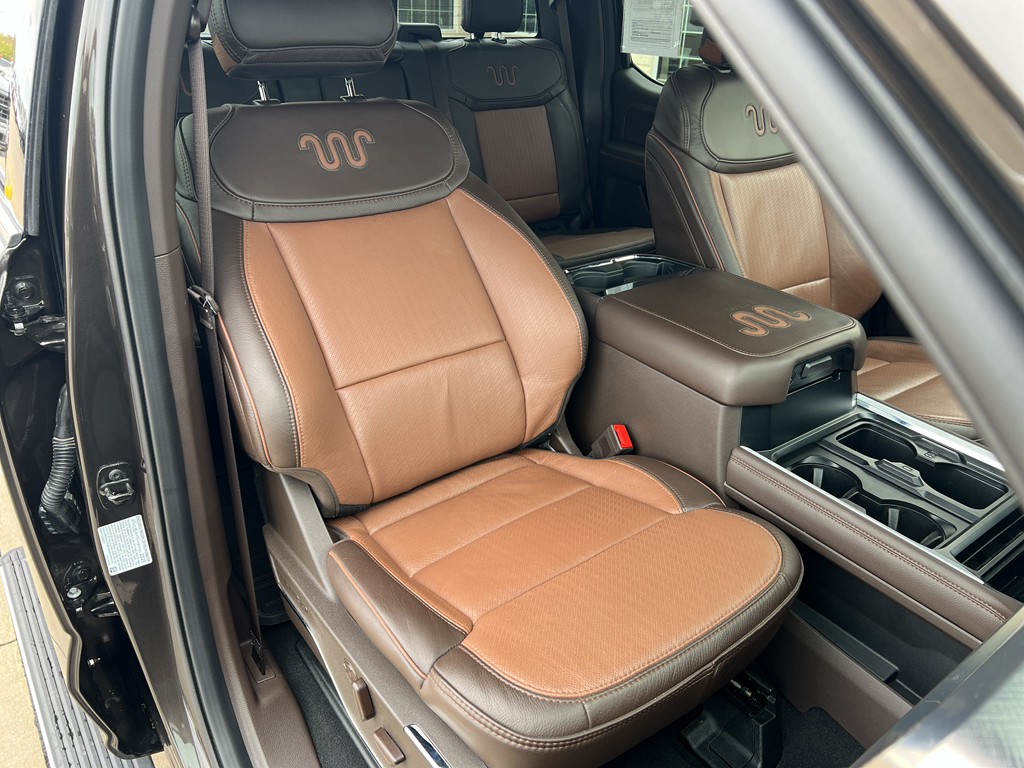 2025 Ford F-350 King Ranch photo 32