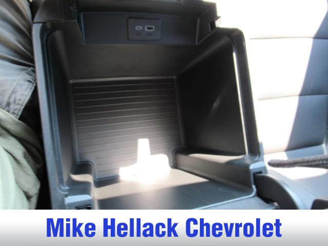 2022 Chevrolet Tahoe Z71 photo 38