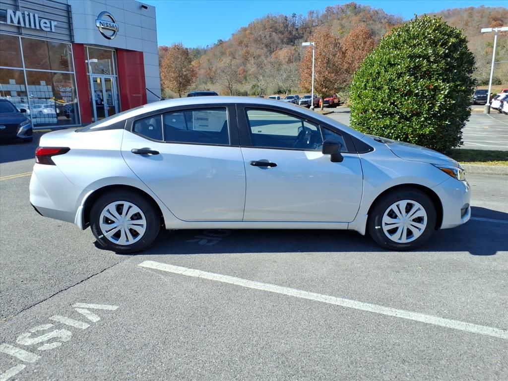 2025 Nissan Versa S photo 2