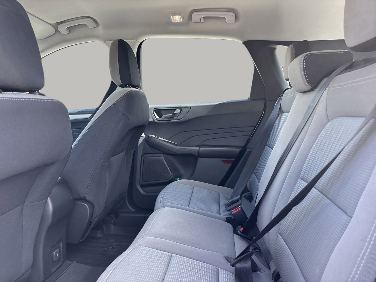 2022 Ford Escape S photo 16