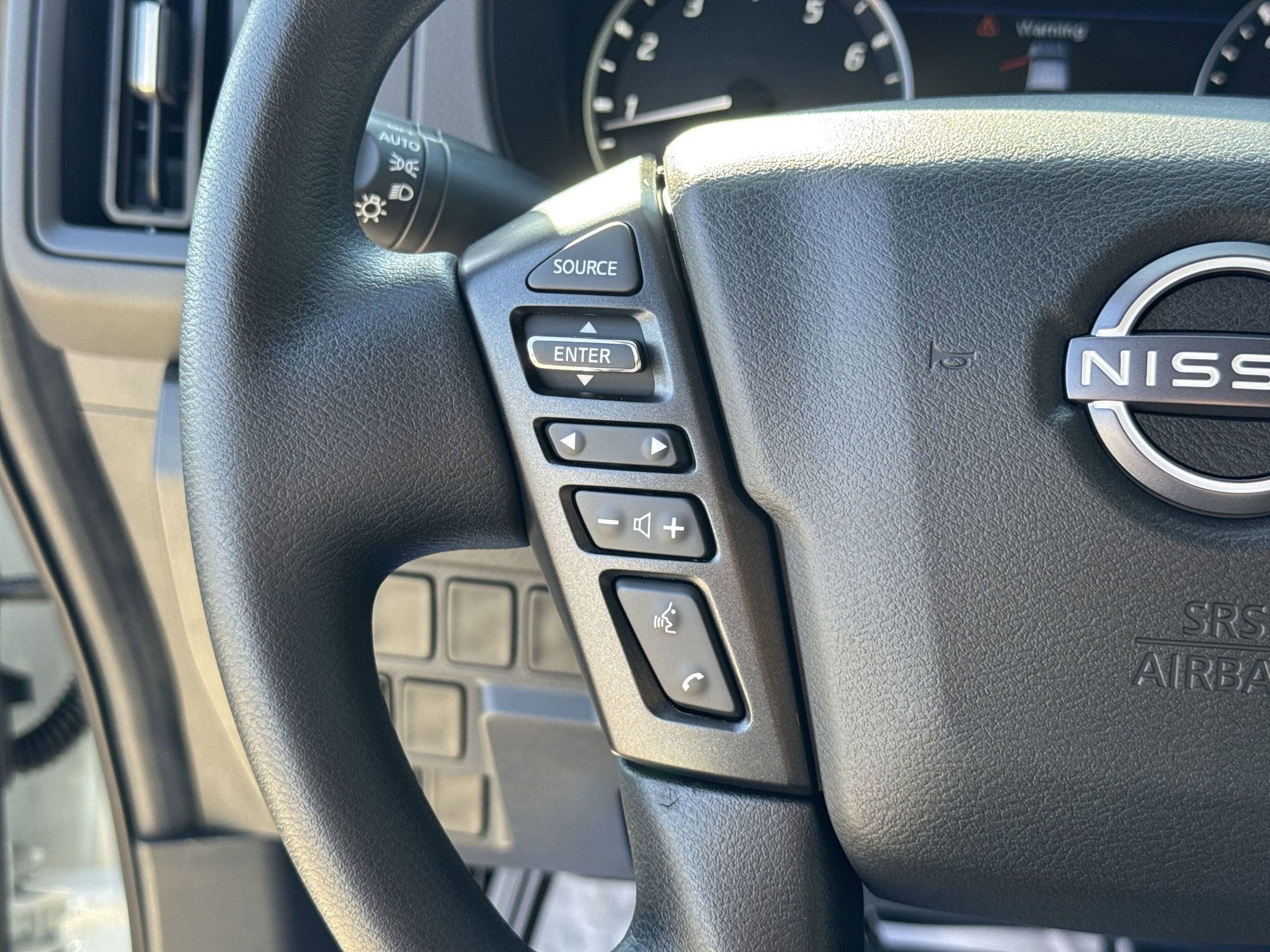 2025 Nissan Frontier S photo 12