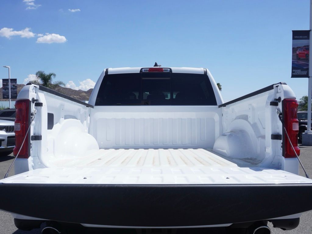 New 2026 Bright White Clear-Coat Exterior Paint RAM Big Horn Sport Appearance Edition image 5