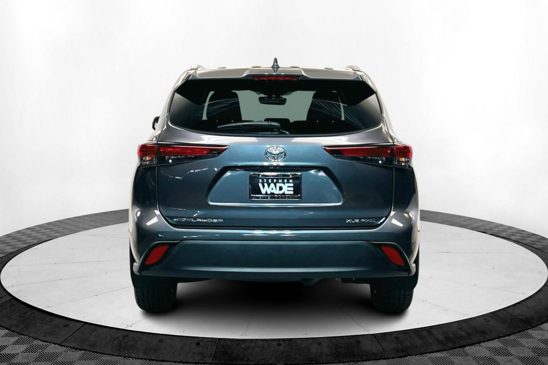 2024 Toyota Highlander XLE photo 4