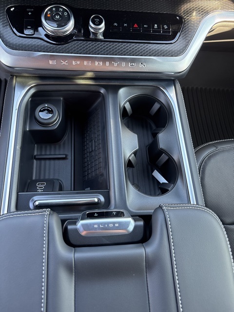 2025 Ford Expedition Platinum photo 23