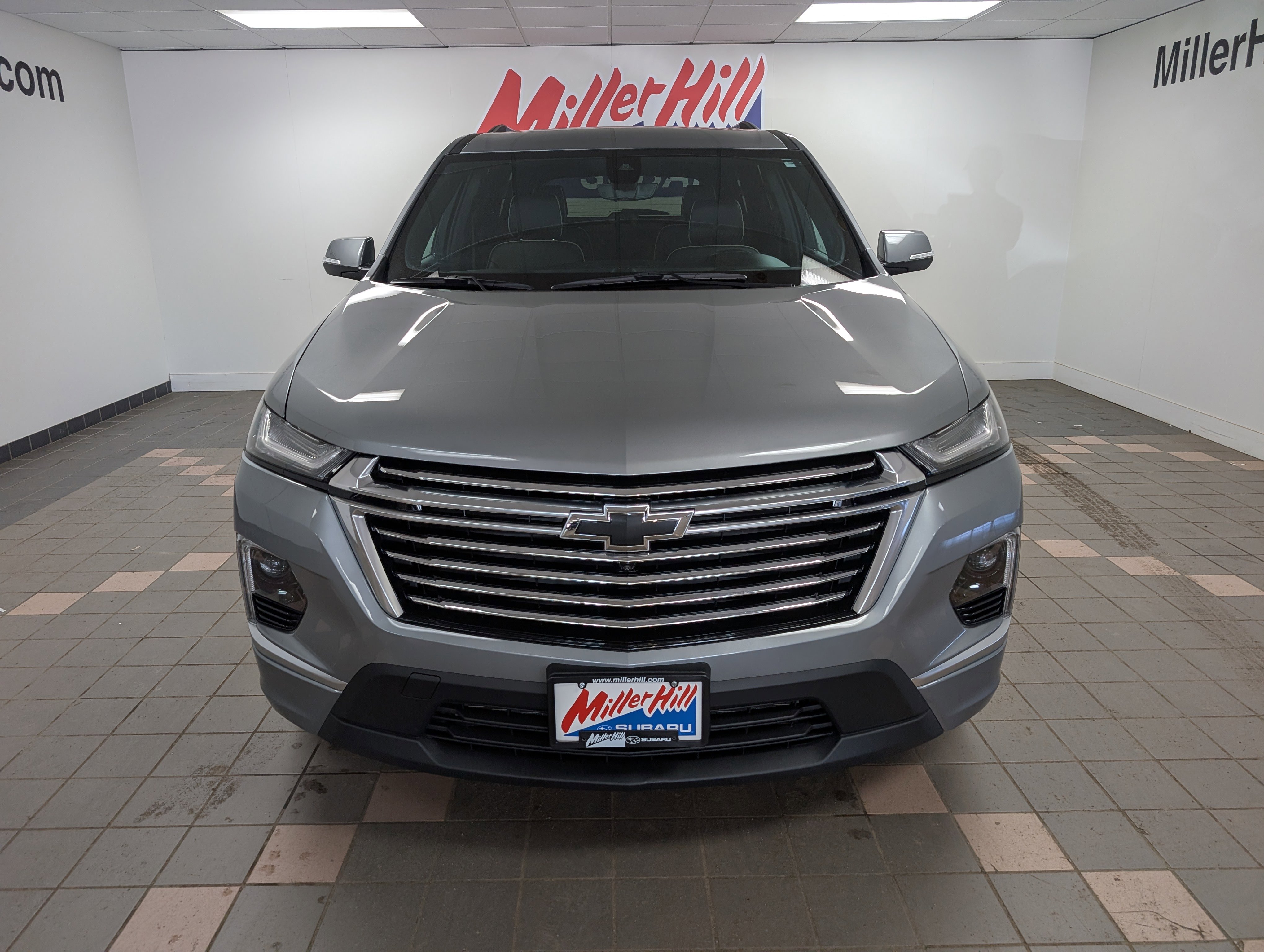 2023 Chevrolet Traverse Premier photo 3