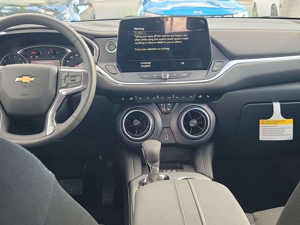 2025 Chevrolet Blazer 2LT photo 28