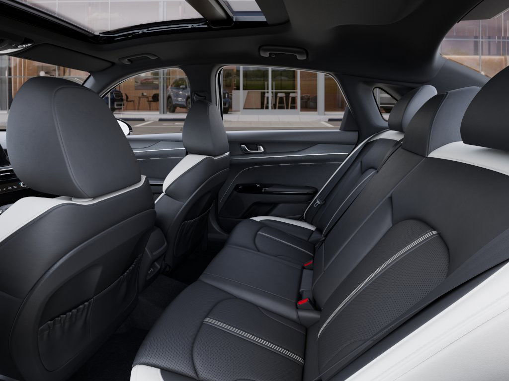 2025 Kia K5 GT-Line photo 17
