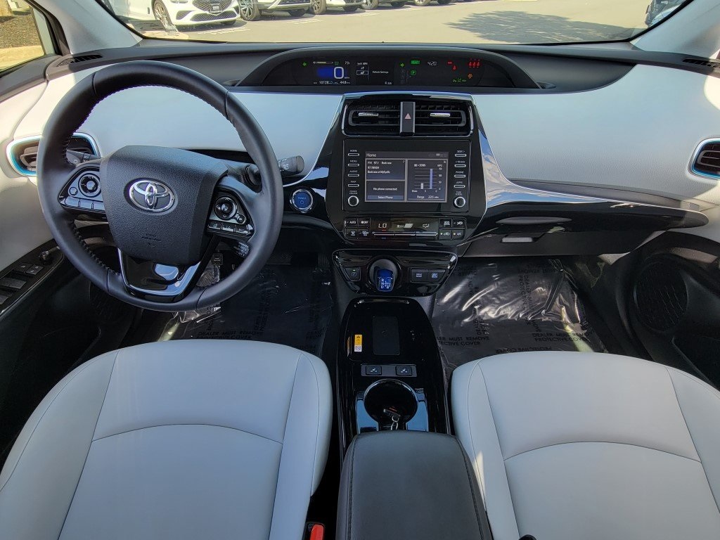 2020 Toyota Prius XLE AWD-e photo 2