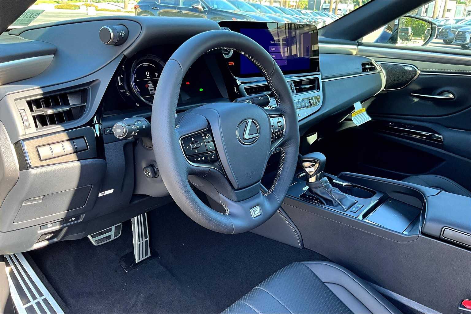 2025 Lexus ES 300h F SPORT Handling photo 9