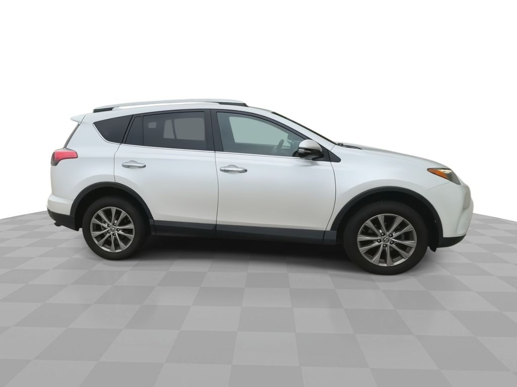 2016 Toyota RAV4 Limited photo 9