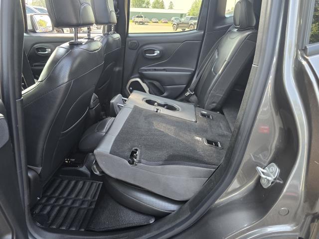 2016 Jeep Renegade Limited photo 27