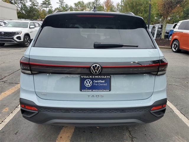 2025 Volkswagen Taos SE photo 2