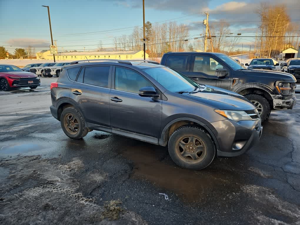 2013 Toyota RAV4 LE's photo