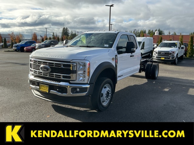2026 Ford F-450 Super Duty Chassis Cab XL's photo