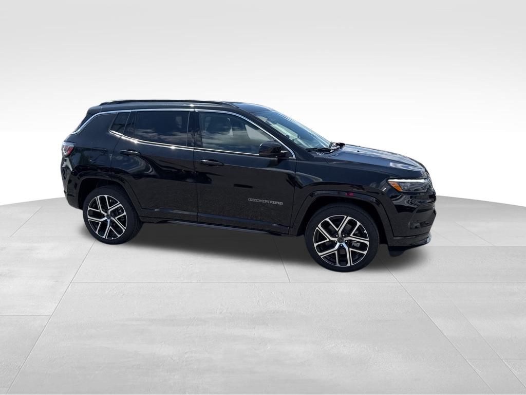 2025 Jeep Compass Limited photo 2