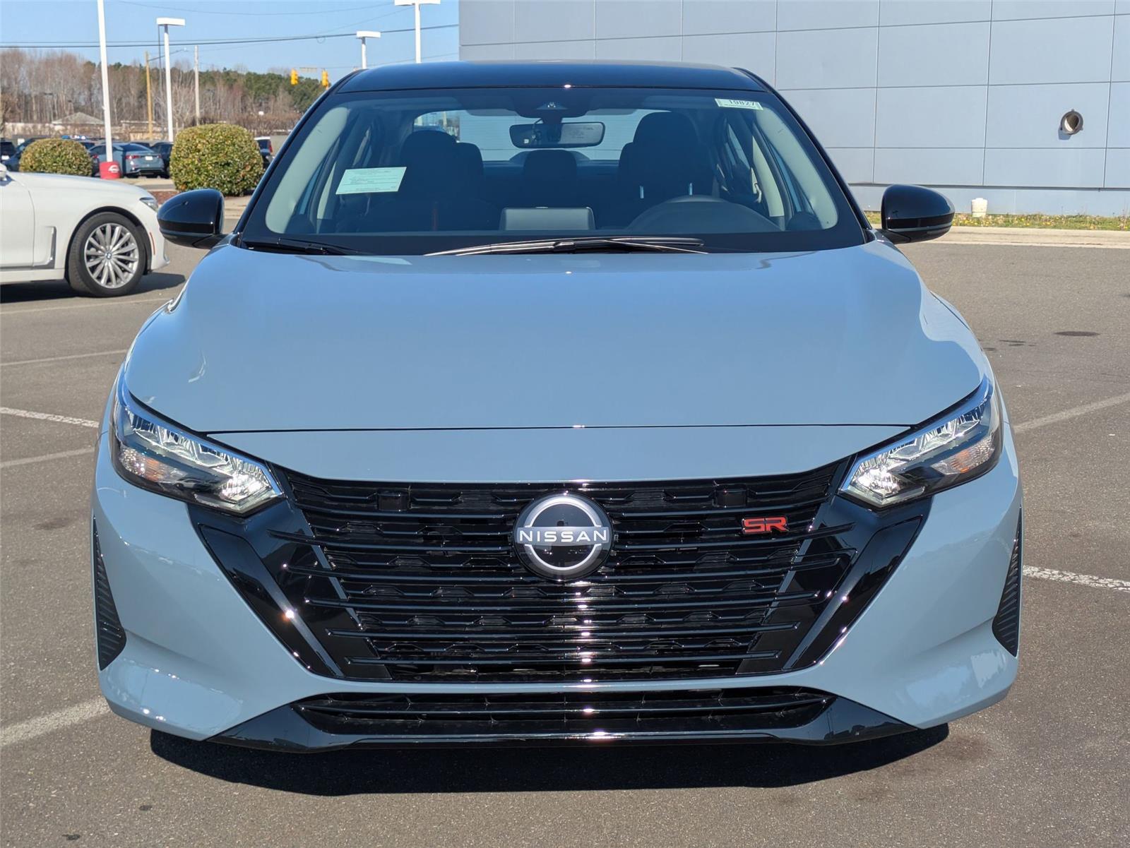 2025 Nissan Sentra SR photo 2