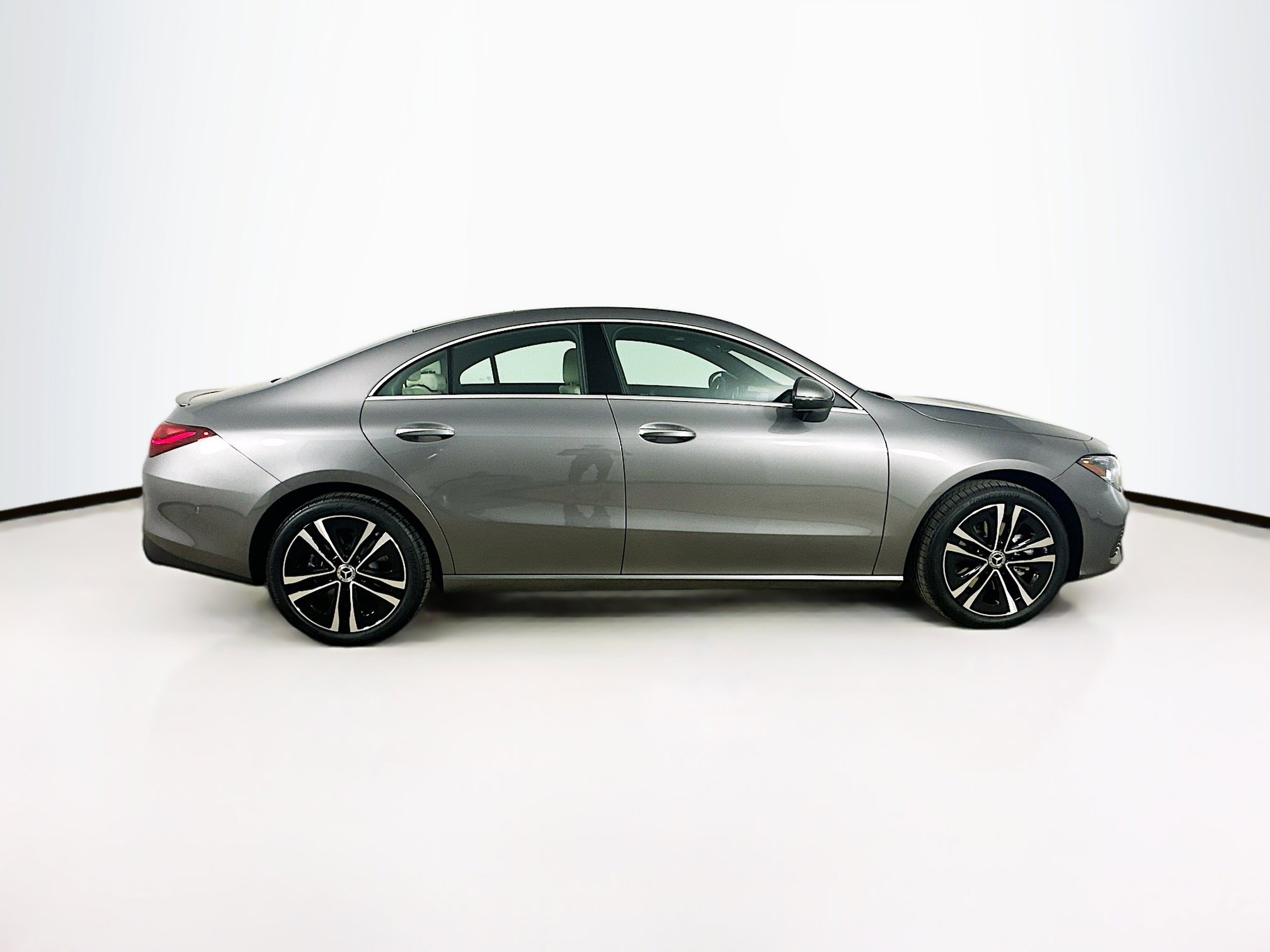 2025 Mercedes Benz CLA 250 4MATIC photo 8