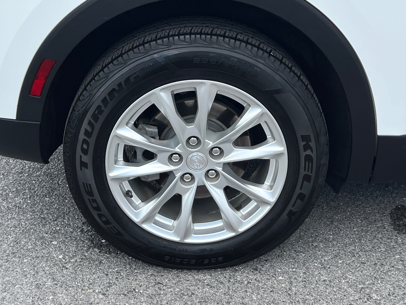 2021 Buick Envision Preferred photo 9