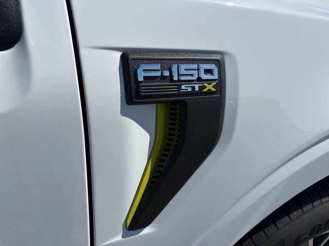 2025 Ford F-150 STX photo 33