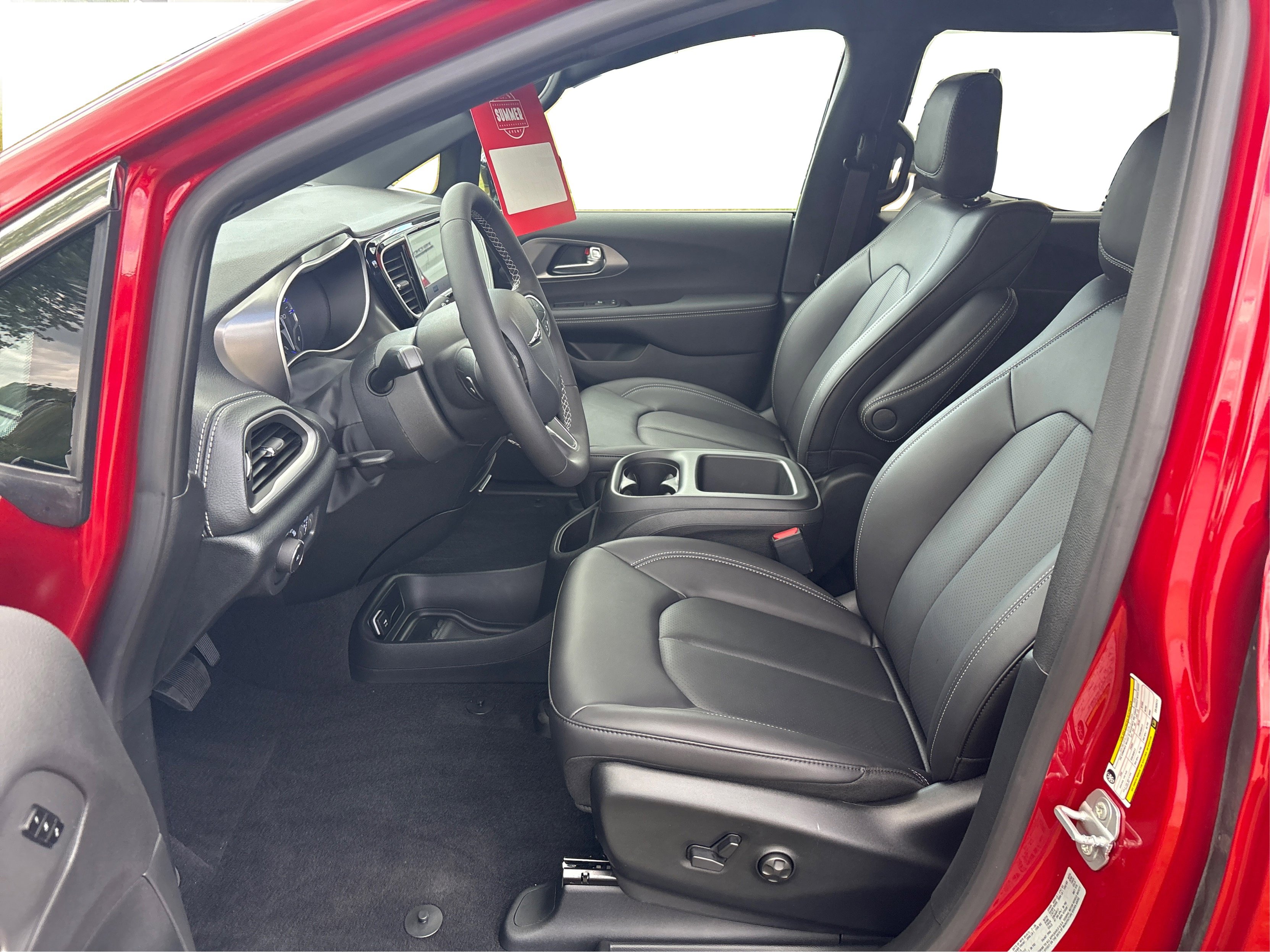 2026 Chrysler Pacifica photo 9