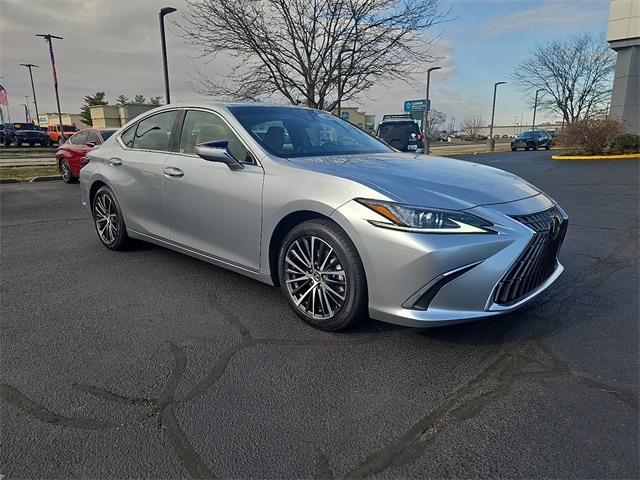 2023 Lexus ES Hybrid