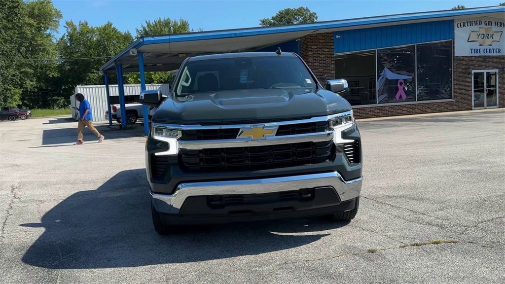 2026 Chevrolet Silverado 1500 LT photo 4