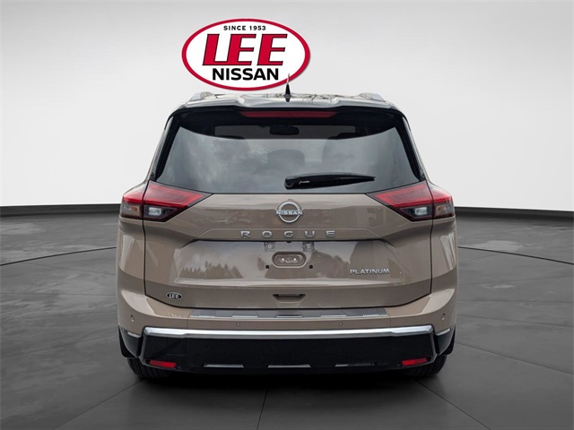 2025 Nissan Rogue Platinum photo 3