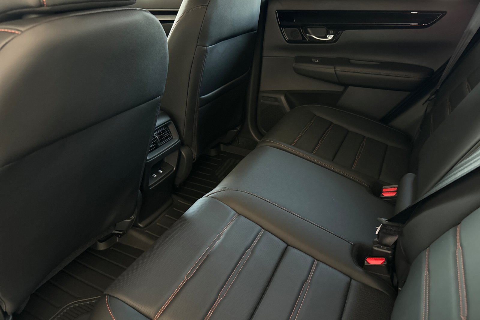 2026 Honda CR-V Hybrid Sport Touring photo 11