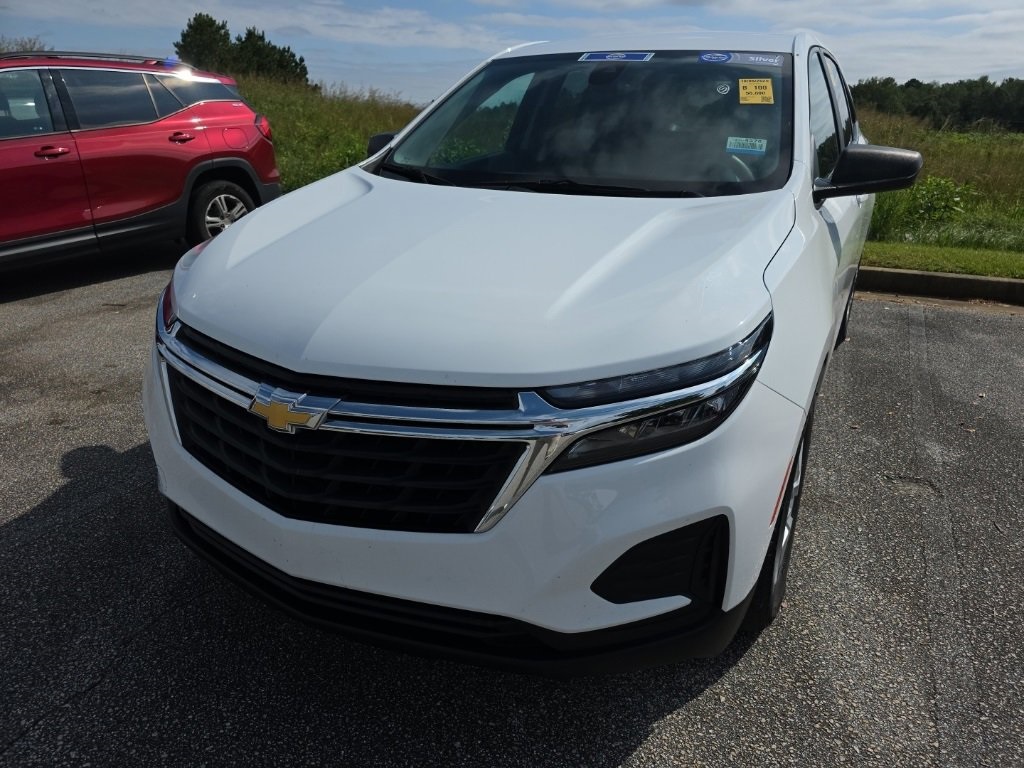 2022 Chevrolet Equinox LS photo 4
