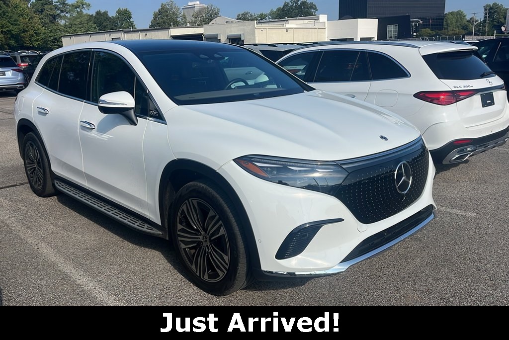 2023 Mercedes Benz EQS SUV 450 photo 2