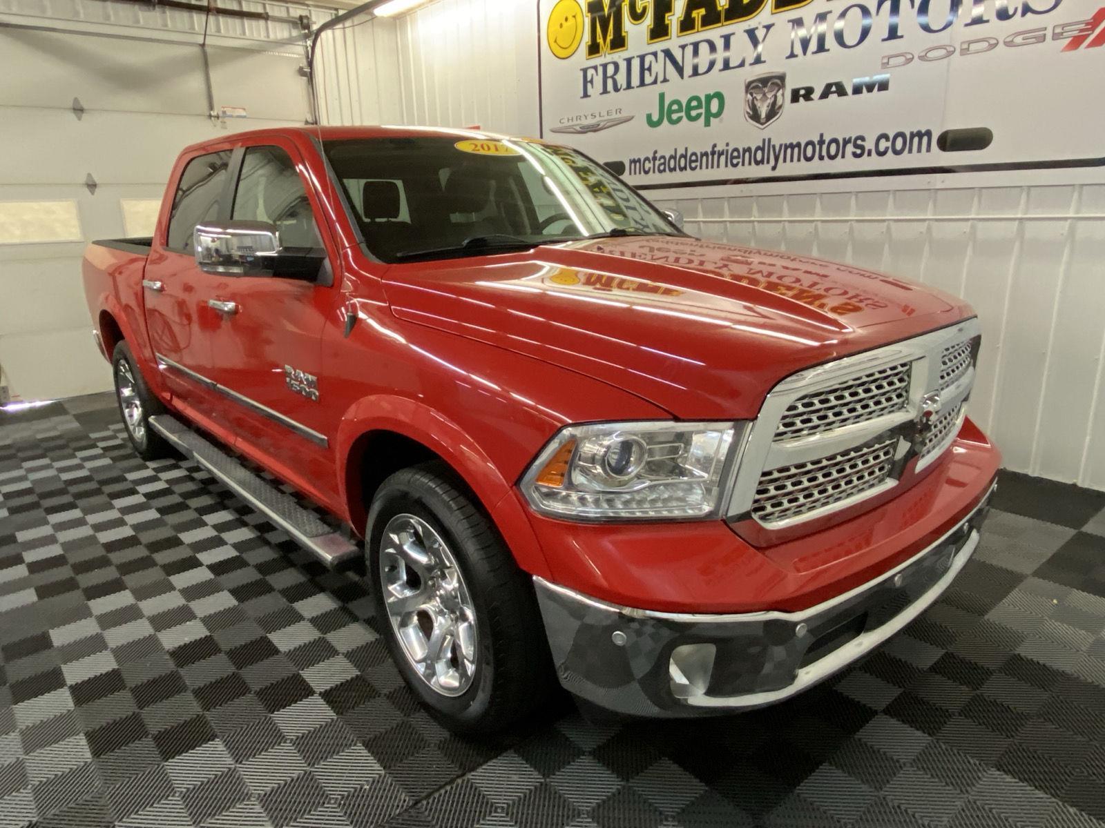 2017 Ram 1500 Laramie photo 3