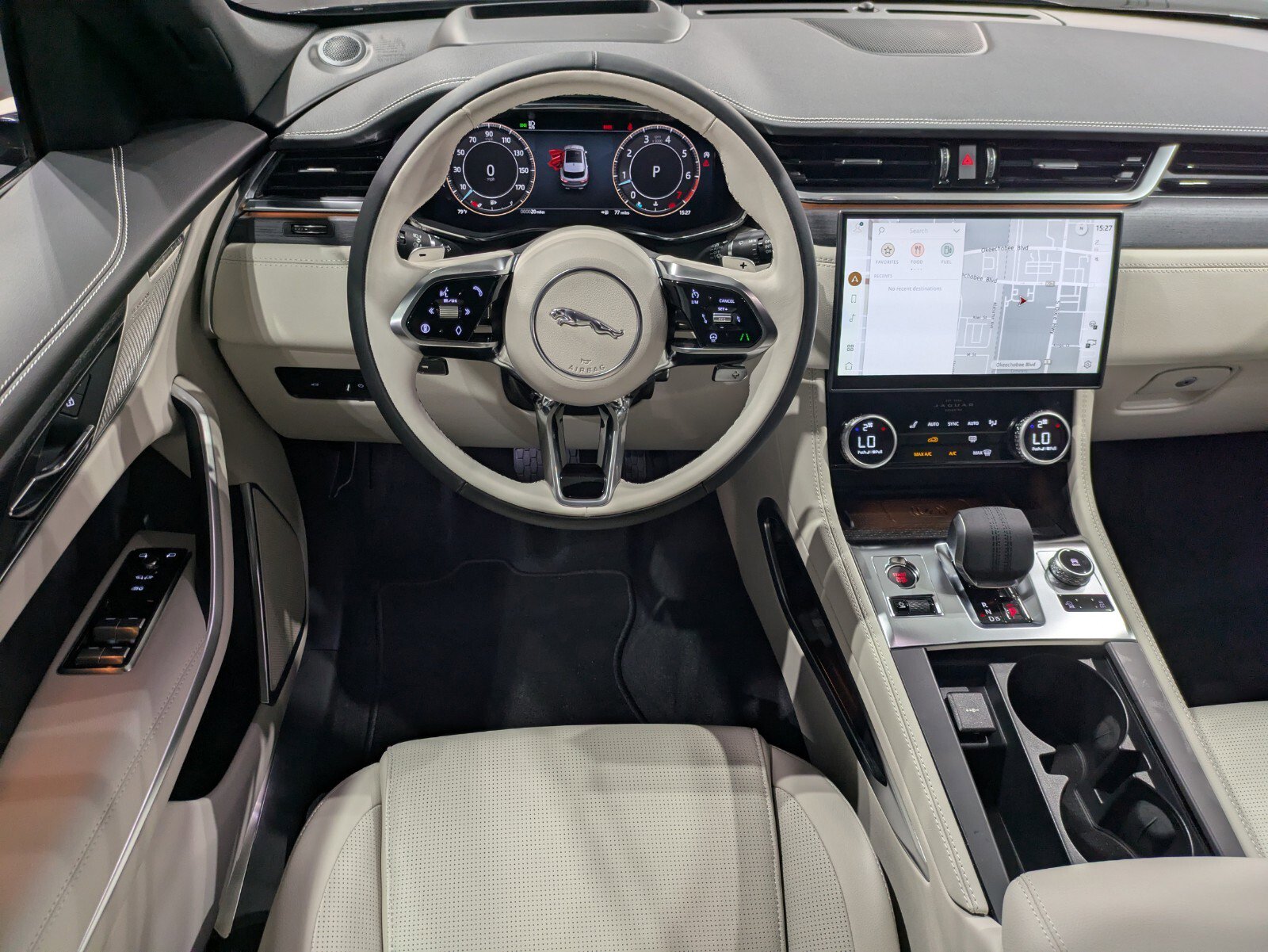2026 Jaguar F-PACE R-Dynamic S P250 photo 8