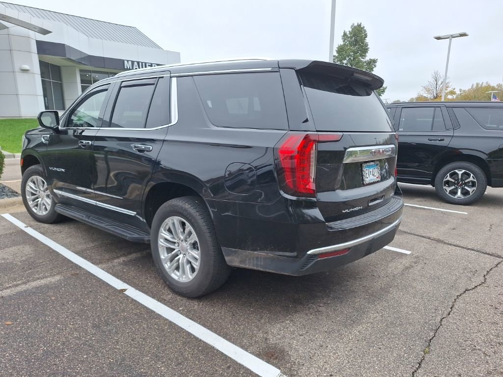 2024 Gmc Yukon SLT photo 3