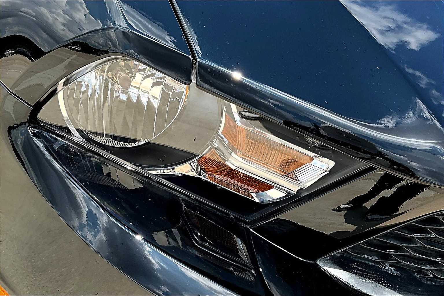 2010 Ford Mustang V6 Convertible photo 23