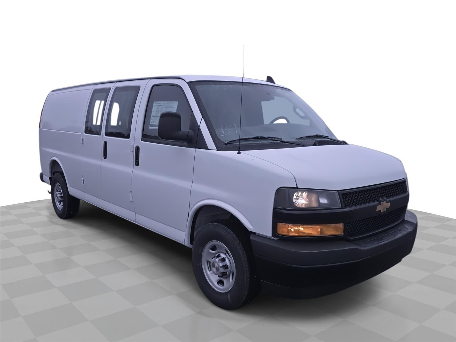 2025 Chevrolet Express Base's photo