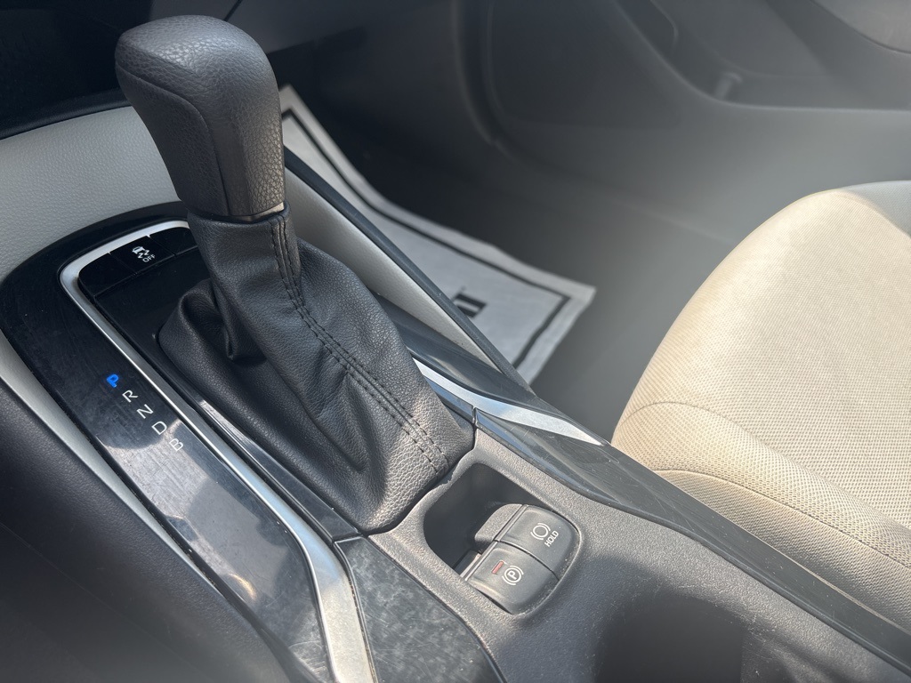 2022 Toyota Corolla L photo 15