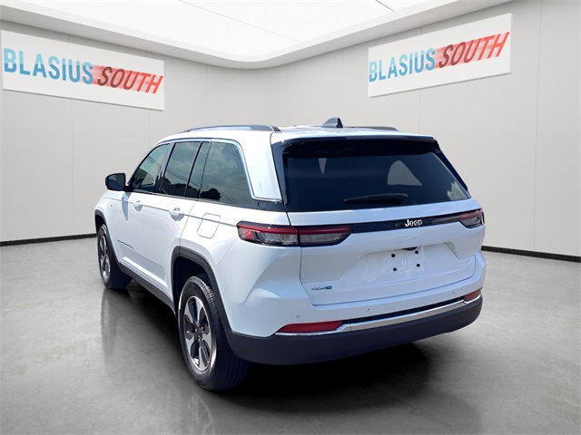 2023 Jeep Grand Cherokee 4xe photo 5