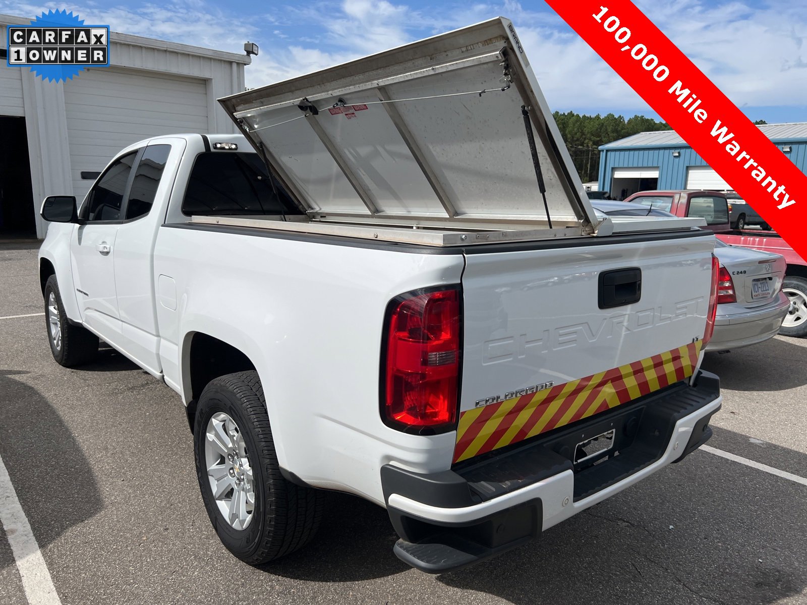 2022 Chevrolet Colorado LT photo 3