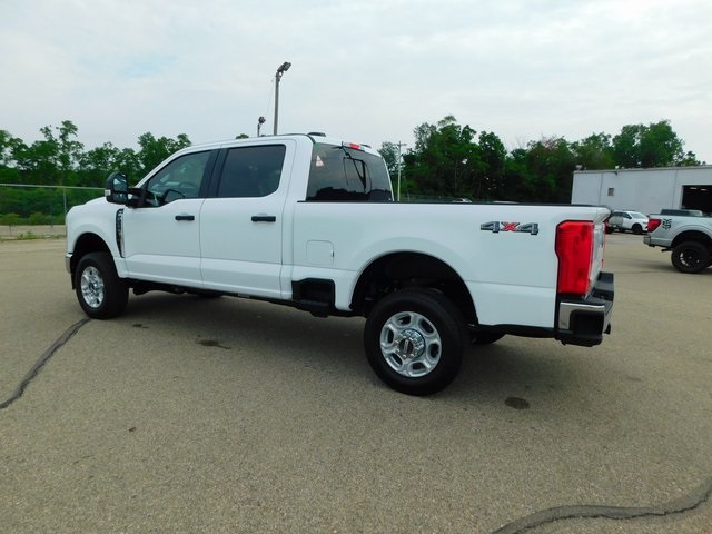 2025 Ford F-350 XLT photo 9